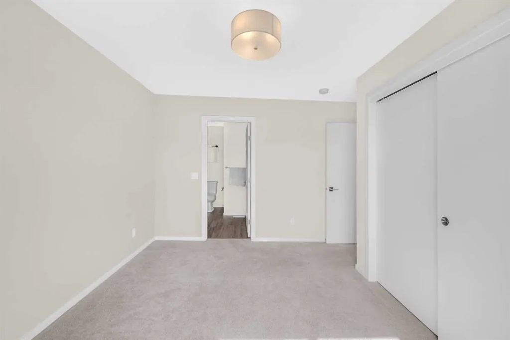 525 Redstone Walk NE, #203
