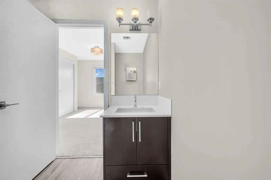 525 Redstone Walk NE, #203
