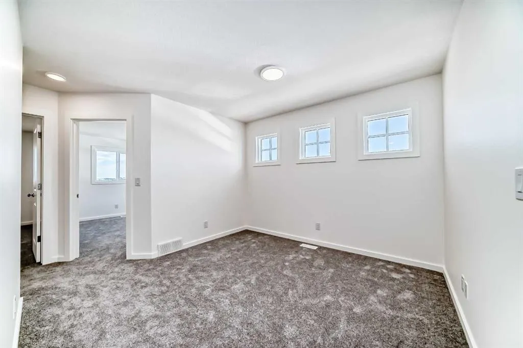 12 Starling Place NW