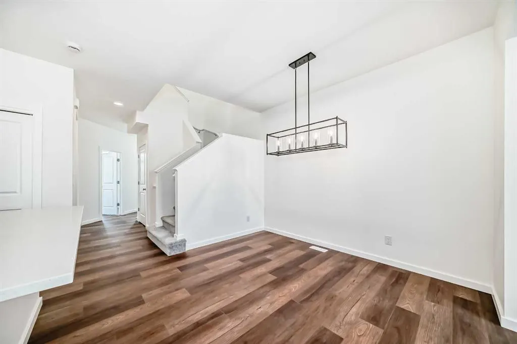 12 Starling Place NW