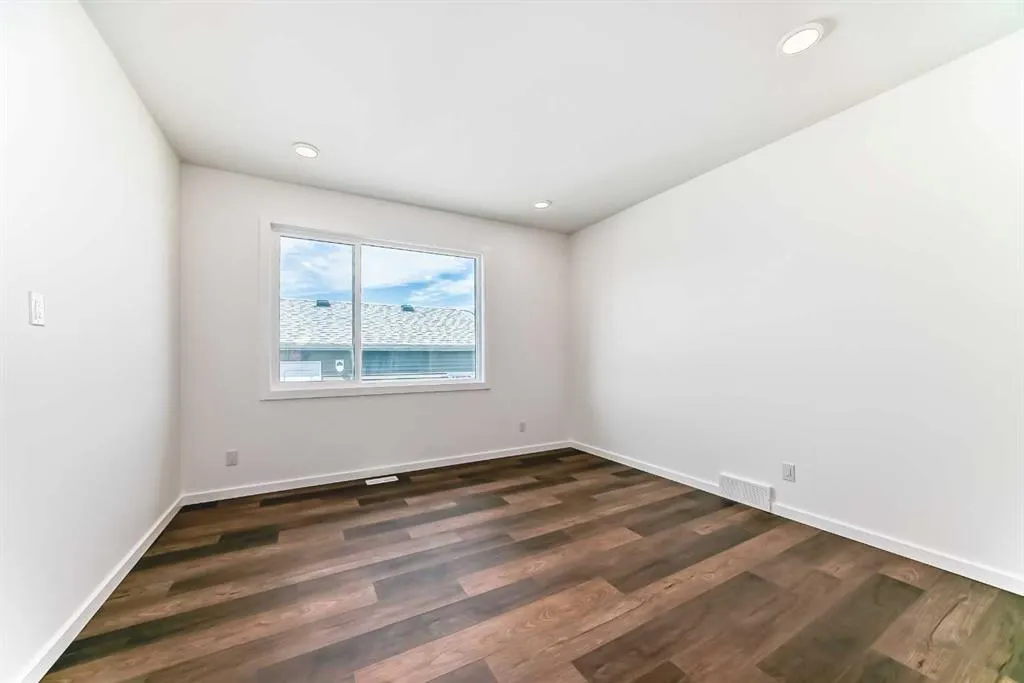 12 Starling Place NW