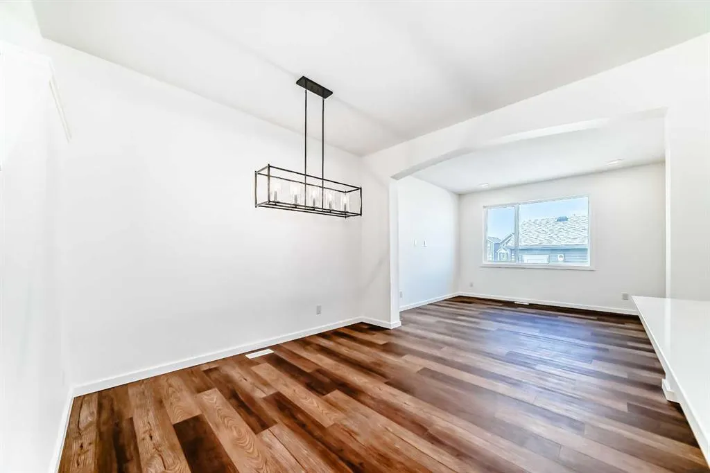 12 Starling Place NW