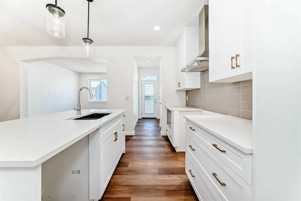 12 Starling Place NW
