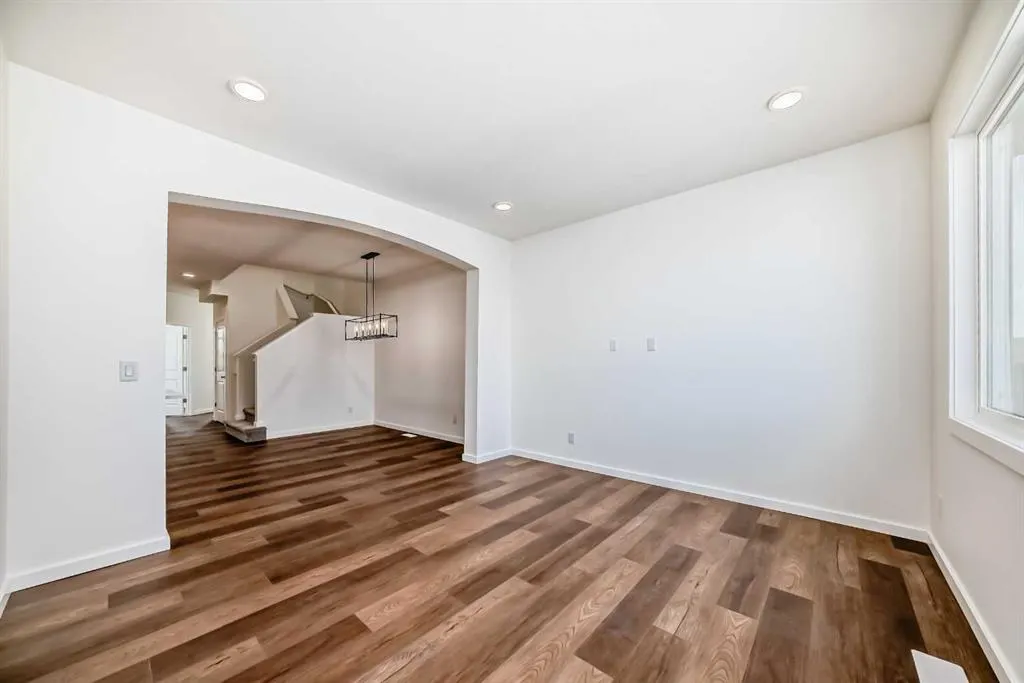 12 Starling Place NW