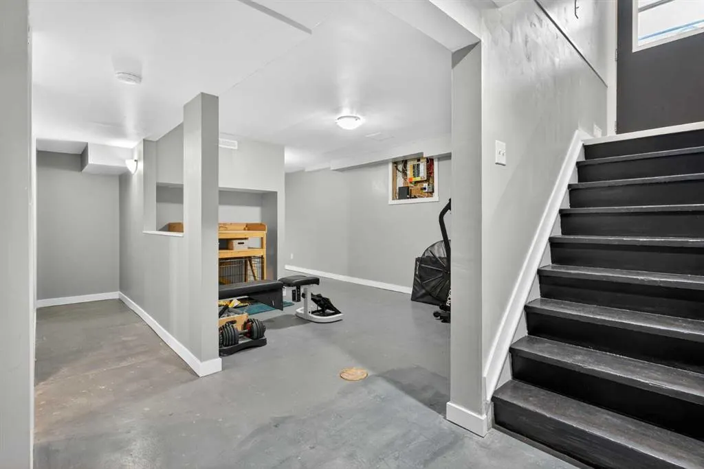 1107 Ranchview Road NW
