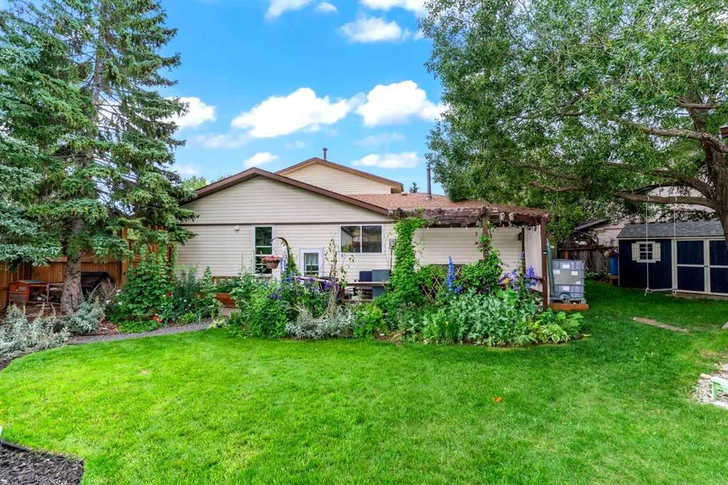 1107 Ranchview Road NW