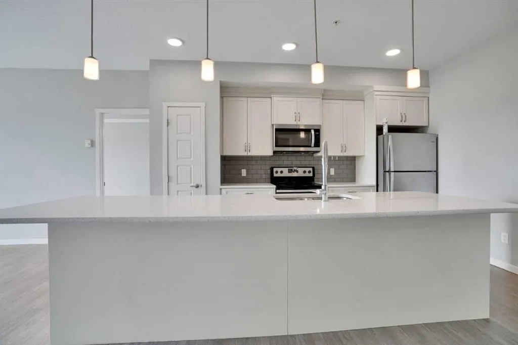 20 Seton Park SE, #203