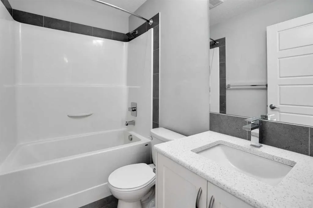 20 Seton Park SE, #203