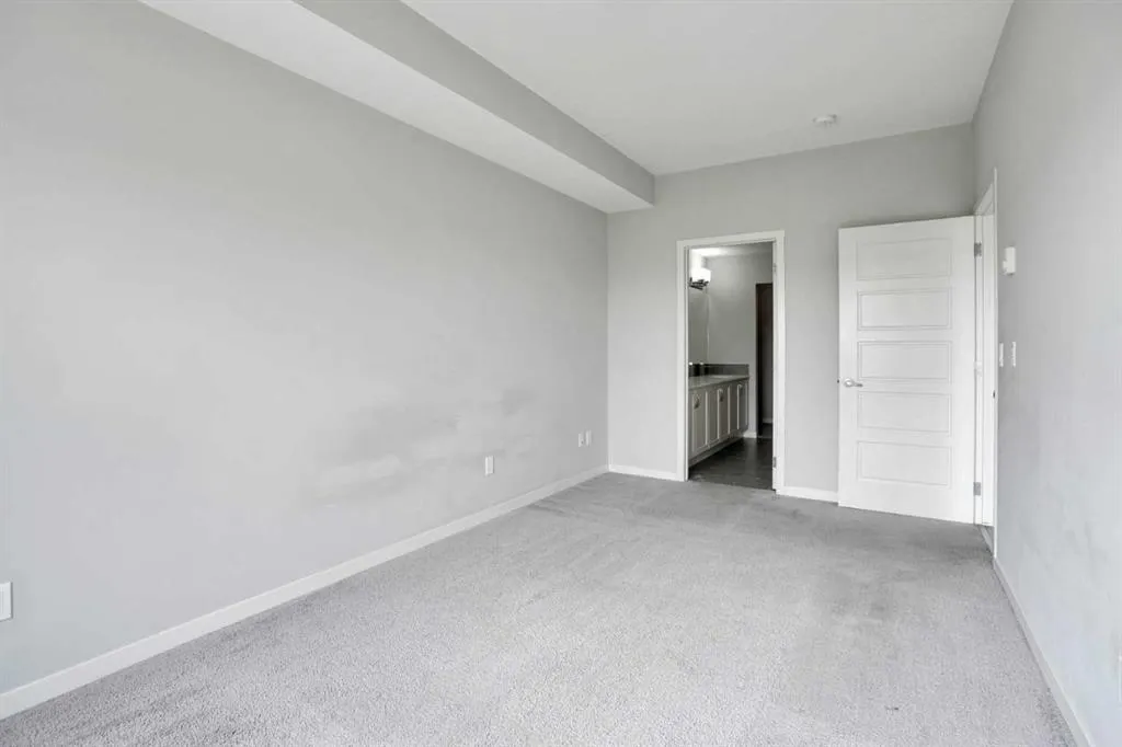 20 Seton Park SE, #203