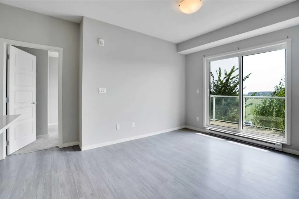 20 Seton Park SE, #203