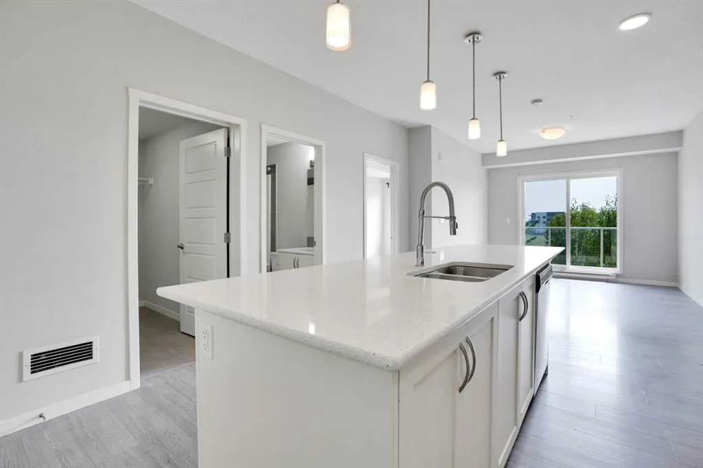 20 Seton Park SE, #203