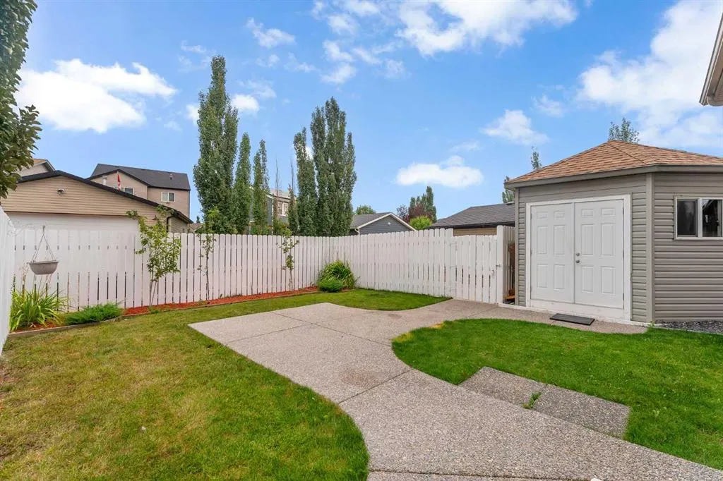 20 Copperpond Grove SE
