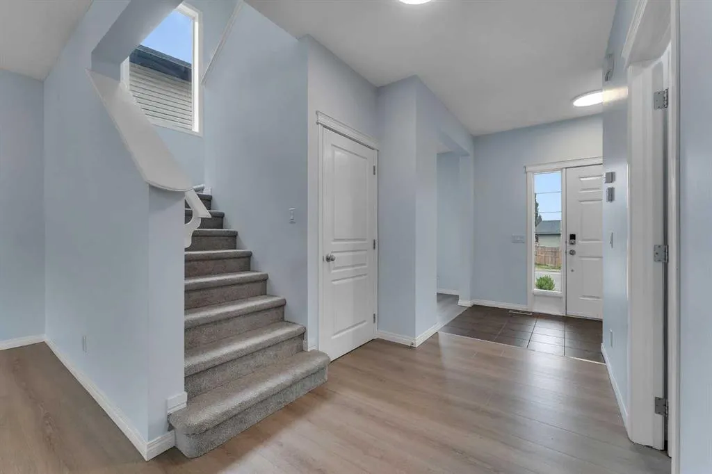20 Copperpond Grove SE
