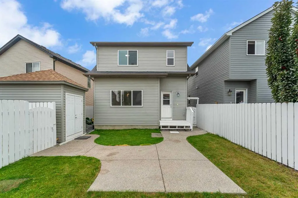 20 Copperpond Grove SE
