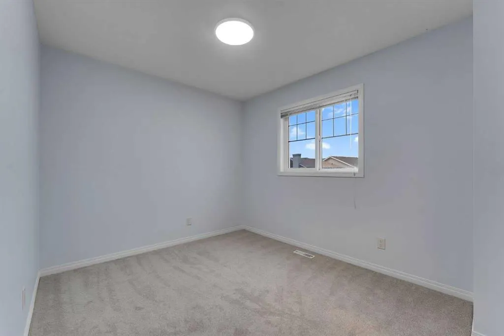 20 Copperpond Grove SE