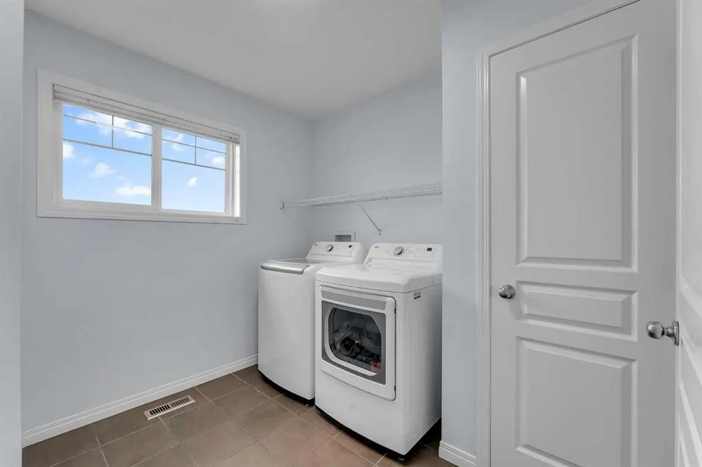 20 Copperpond Grove SE