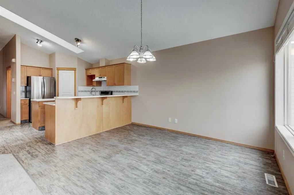 90 West Springs Way SW