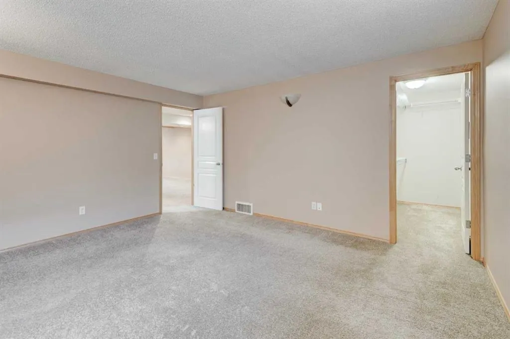 90 West Springs Way SW