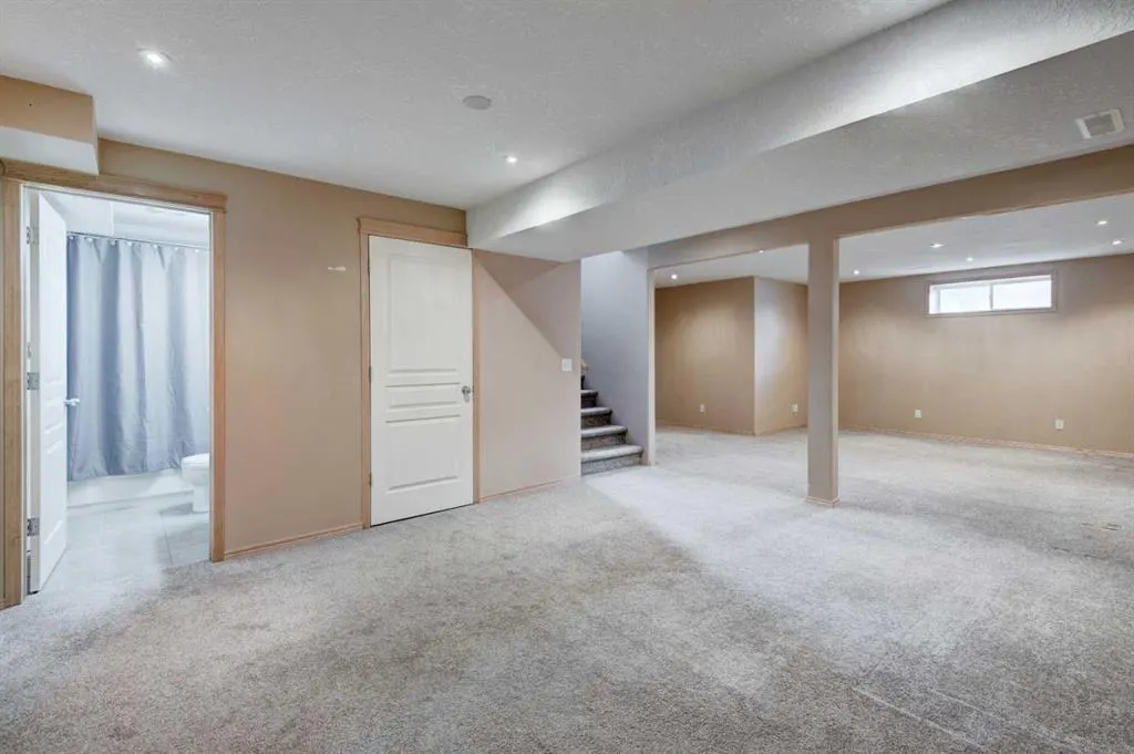 90 West Springs Way SW