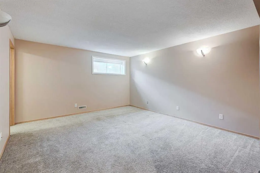 90 West Springs Way SW