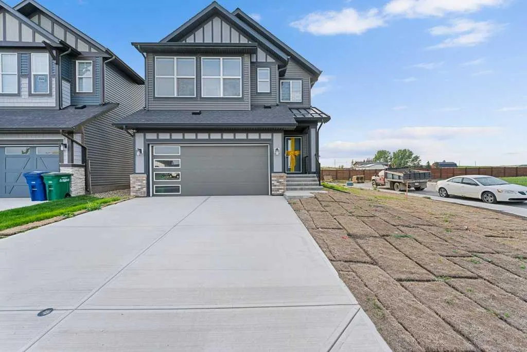1206 Chinook Winds Circle SW