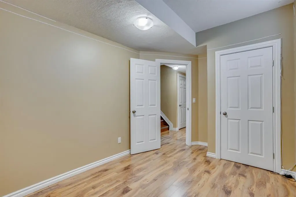 123 Cottonwood Creek Way