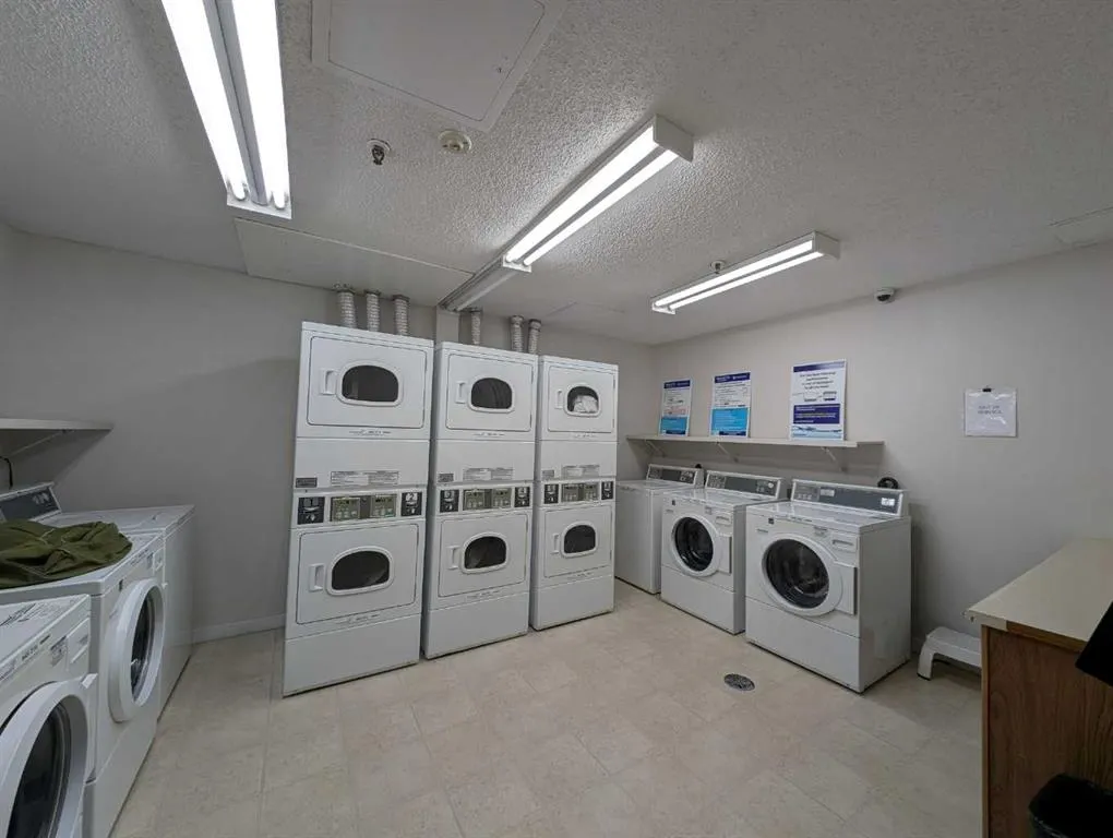525 56 Avenue SW, #114