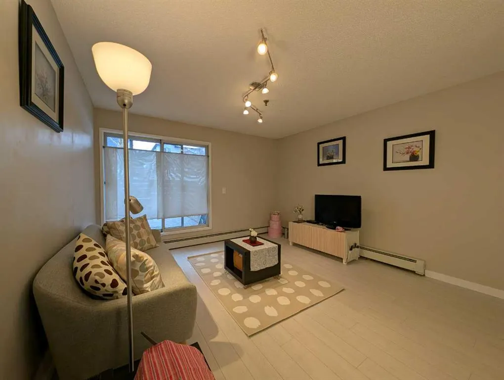 525 56 Avenue SW, #114