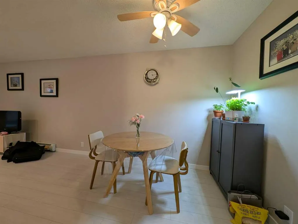 525 56 Avenue SW, #114