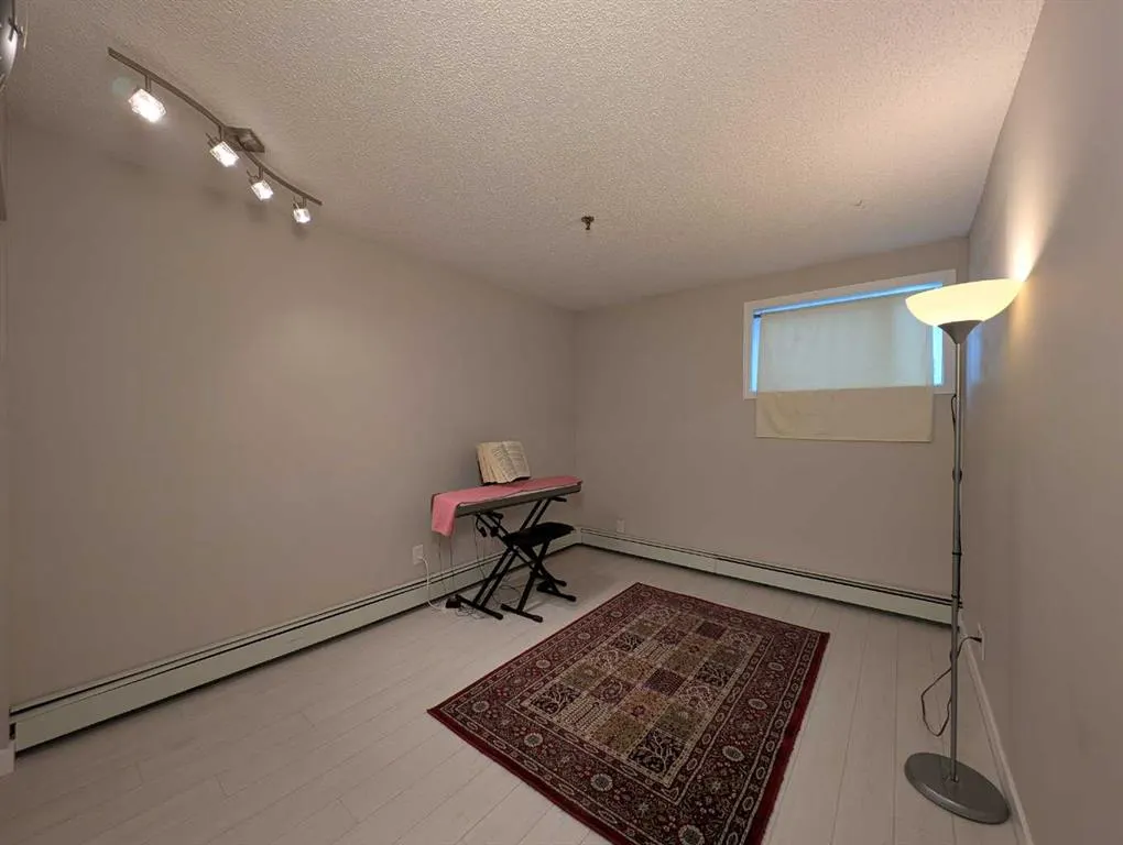 525 56 Avenue SW, #114