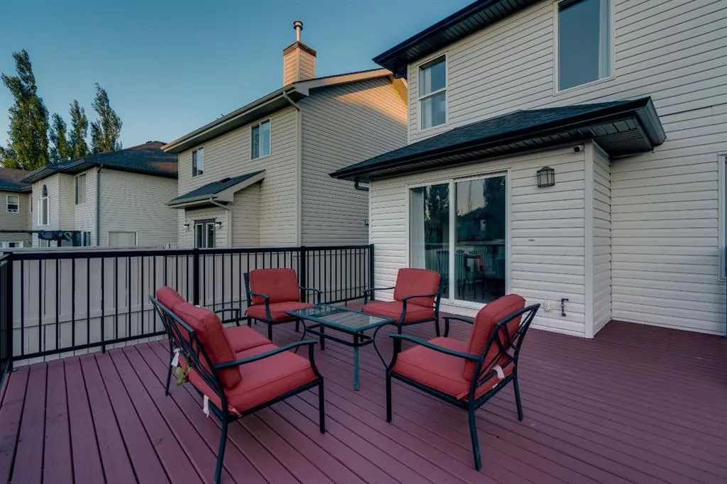 151 Kincora Drive NW