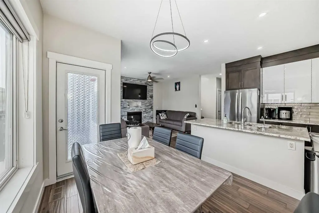9 Saddlecrest Crescent NE
