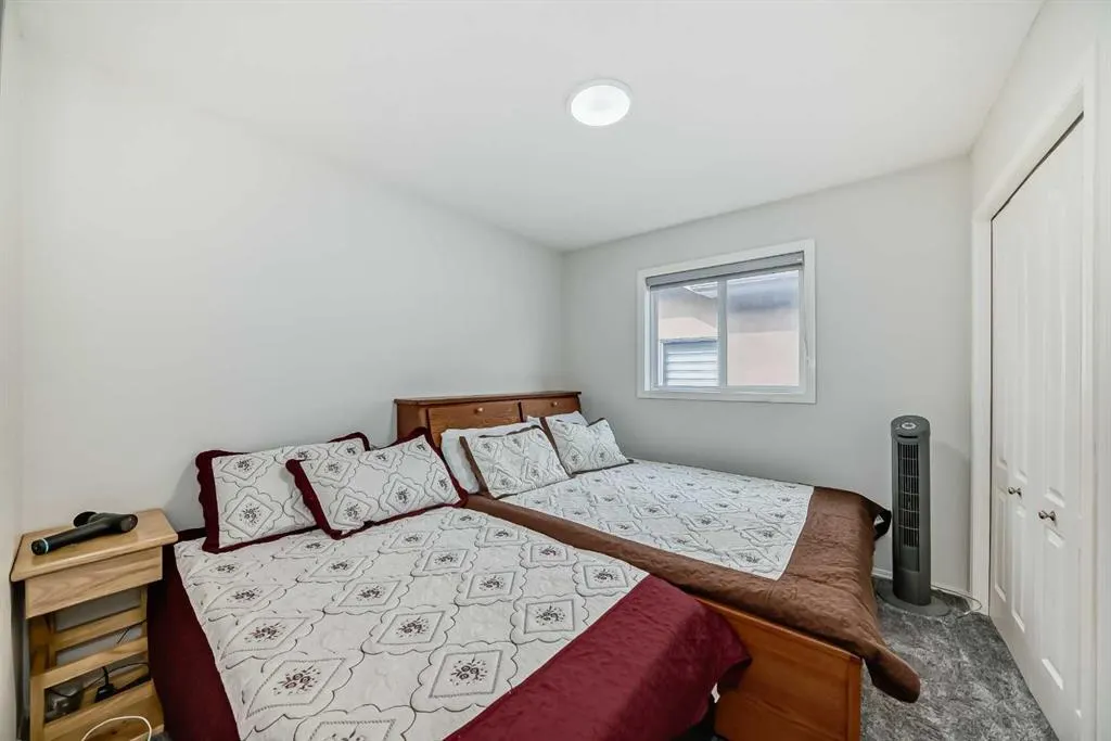 9 Saddlecrest Crescent NE