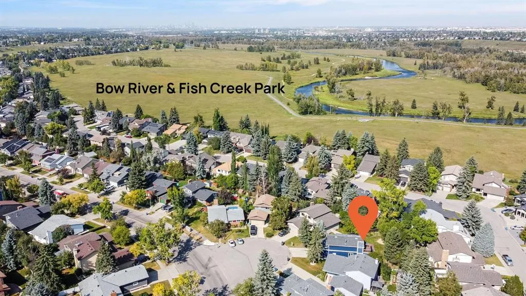 12 Deerbrook Bay SE