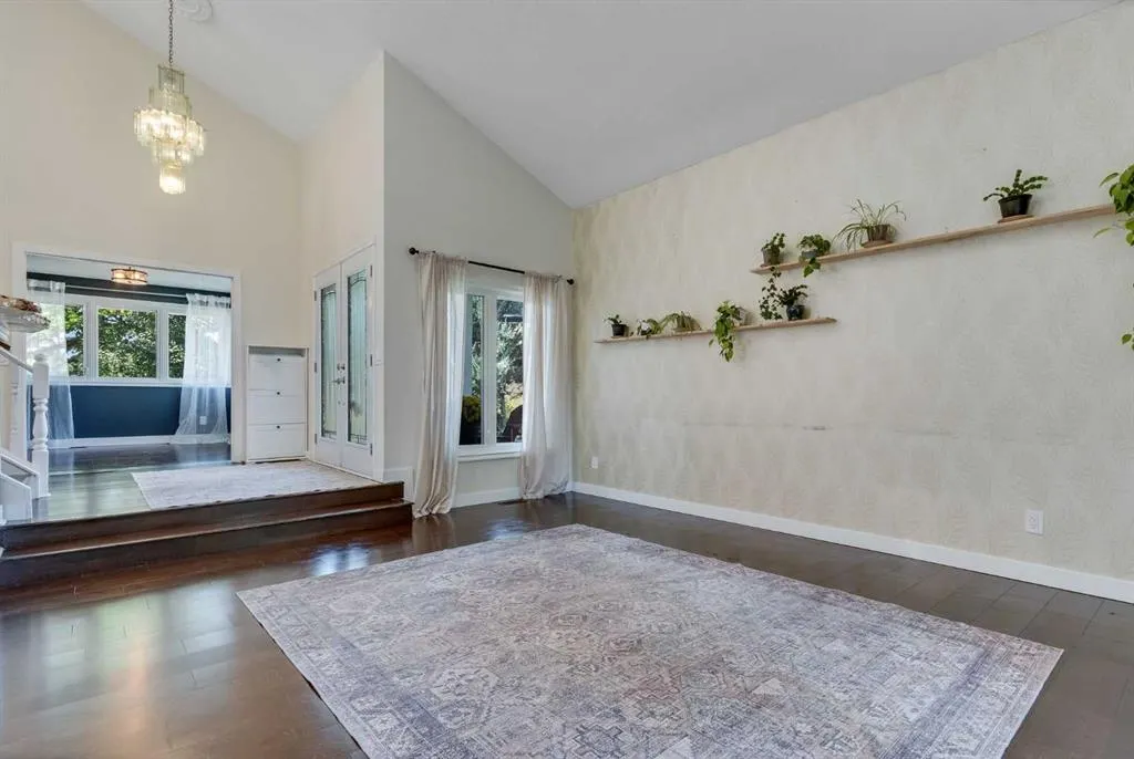 12 Deerbrook Bay SE