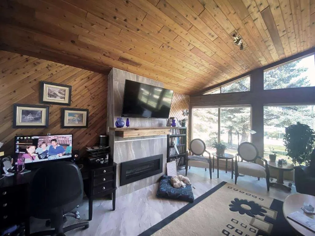34 Lakeshore Drive