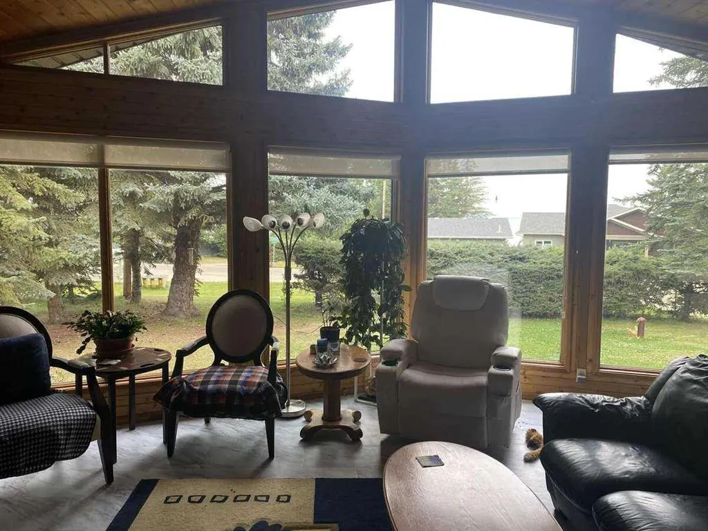 34 Lakeshore Drive