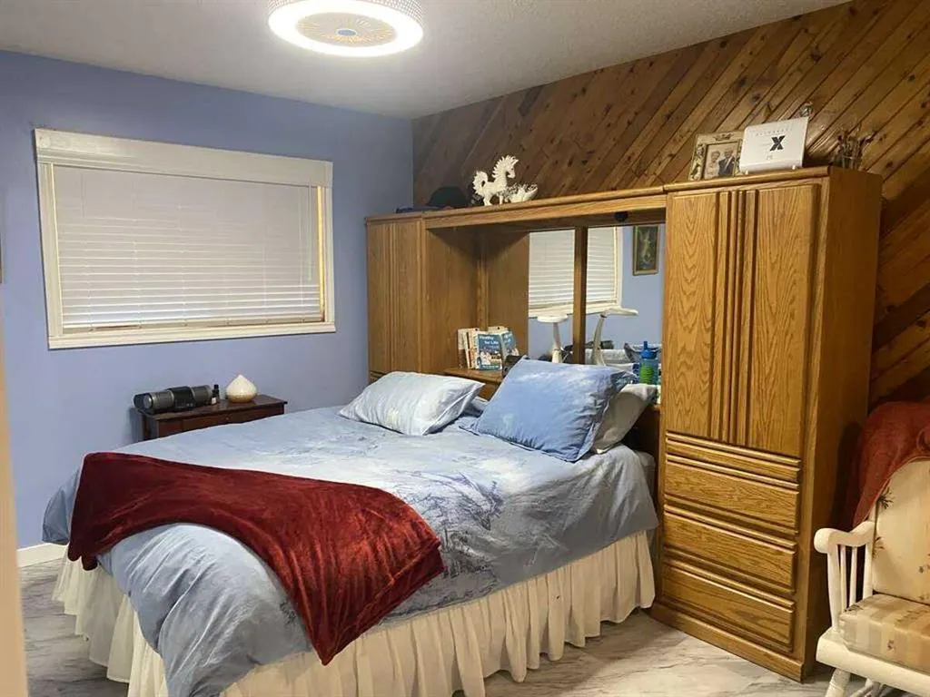34 Lakeshore Drive