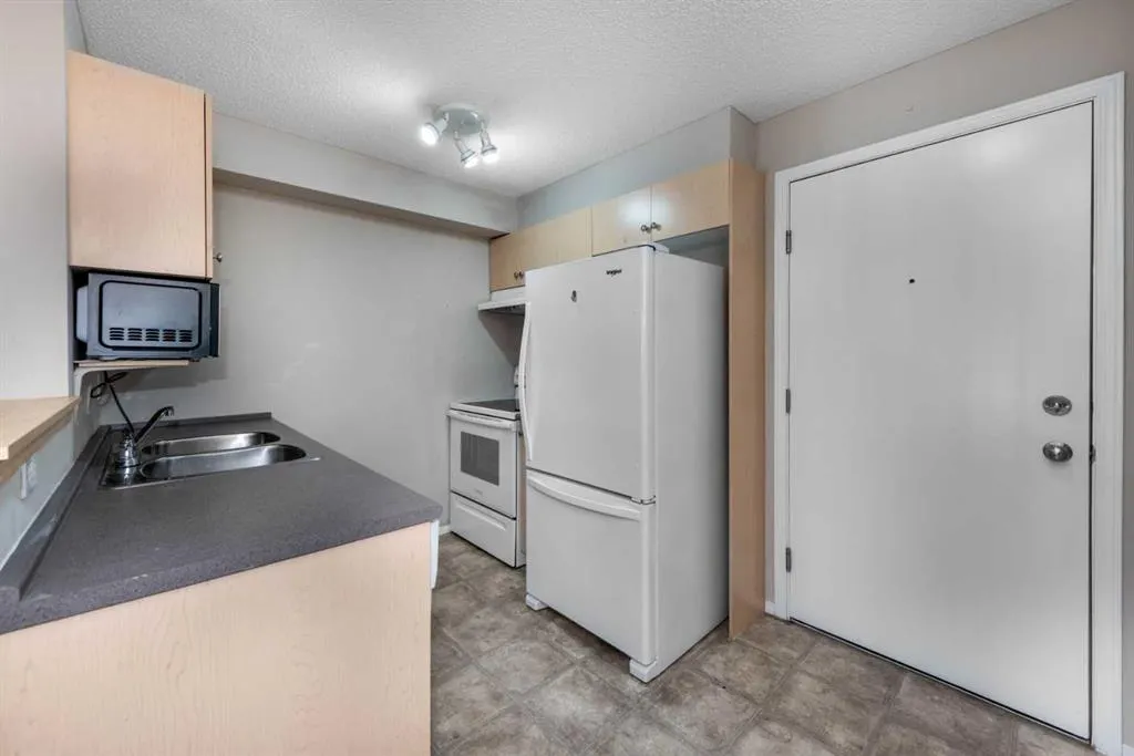 8 Bridlecrest Drive SW, #1226