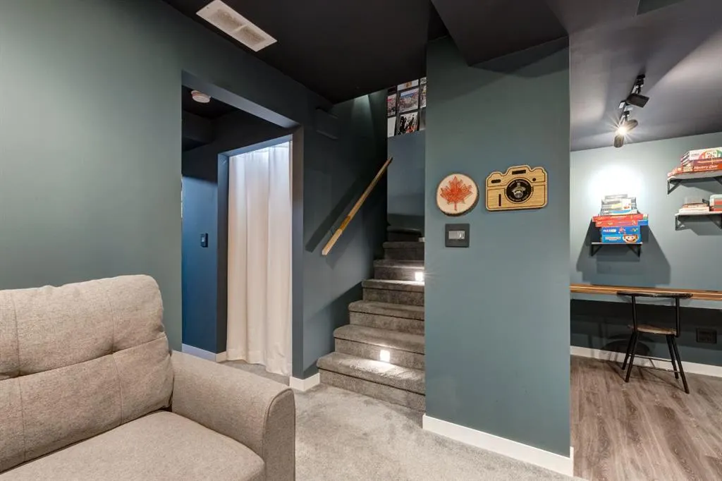 204 Walden Drive SE