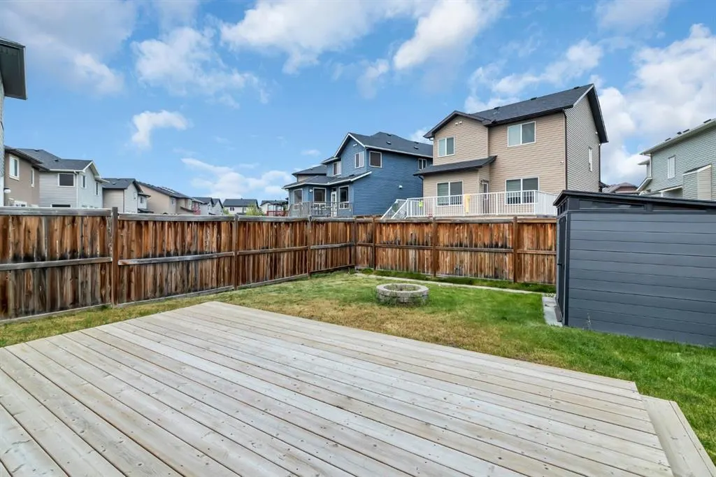 66 Skyview Shores Terrace NE