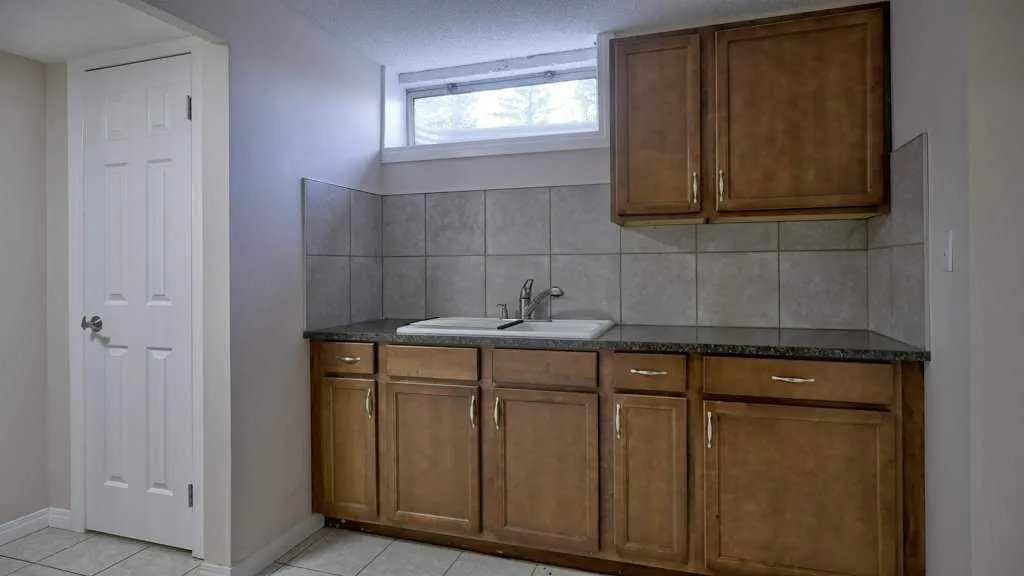 24073 Burma Road