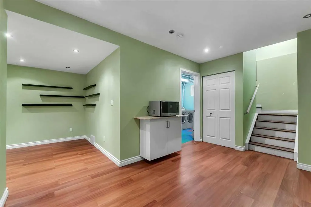 42 Martha's Haven Manor NE