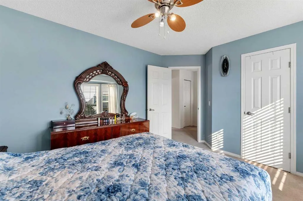 42 Martha's Haven Manor NE