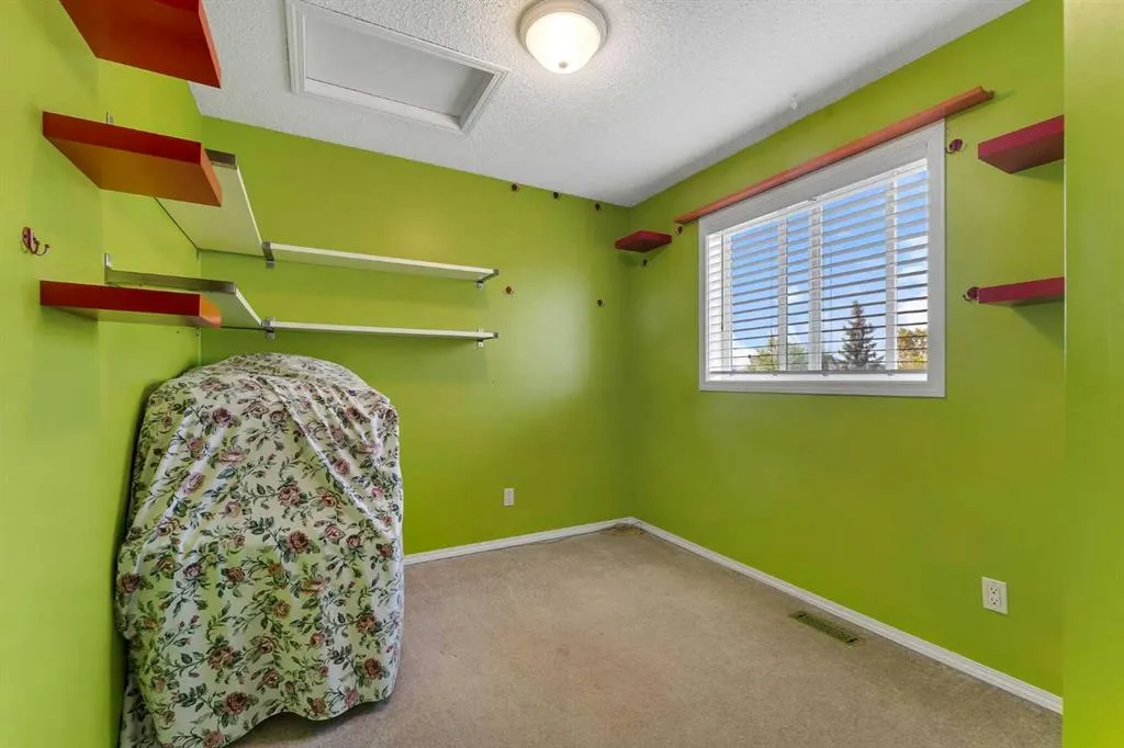 42 Martha's Haven Manor NE