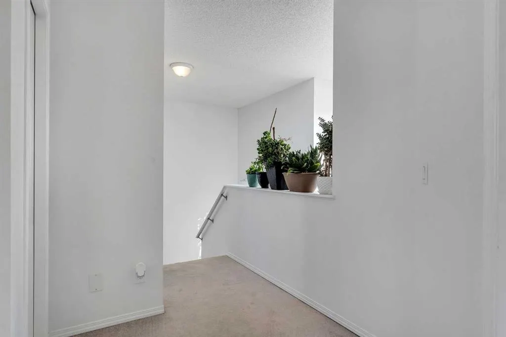 42 Martha's Haven Manor NE