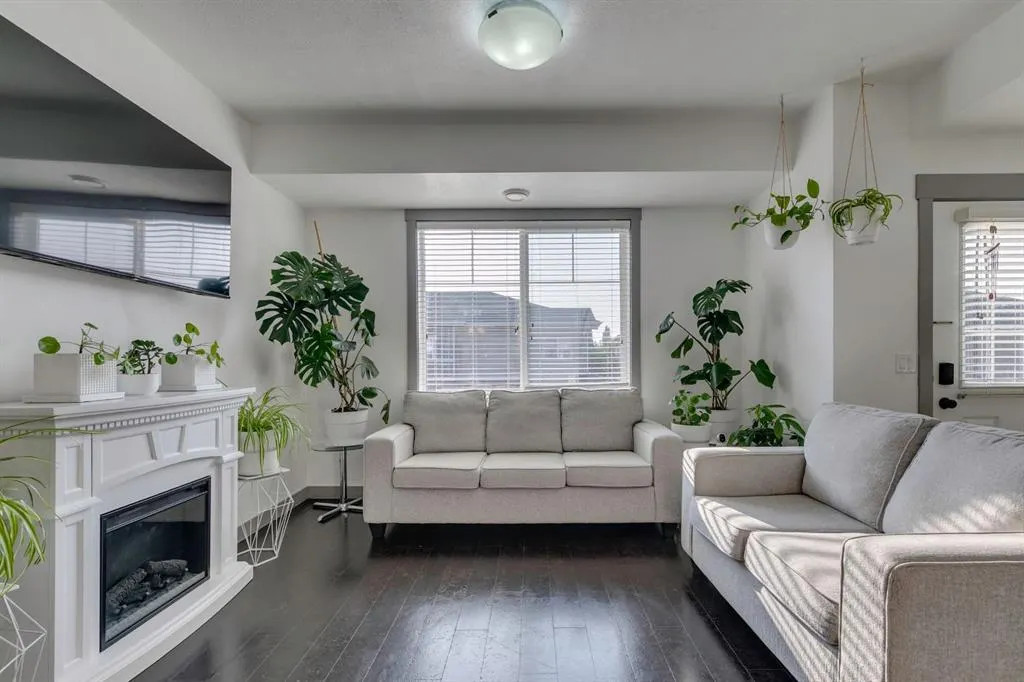 43 West Coach Manor SW, #2