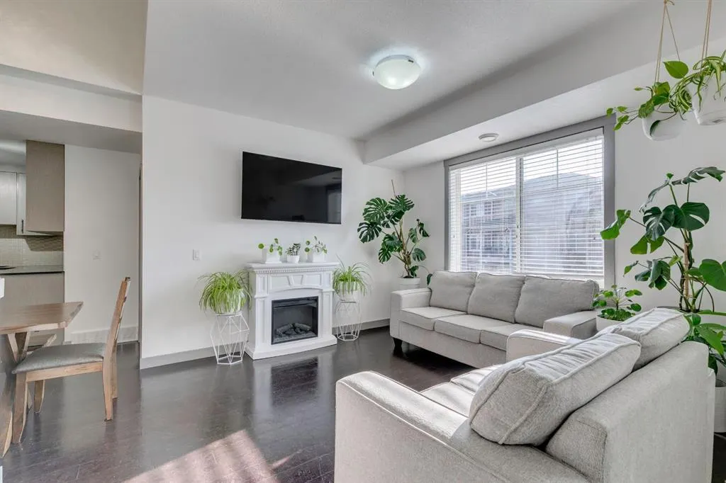 43 West Coach Manor SW, #2