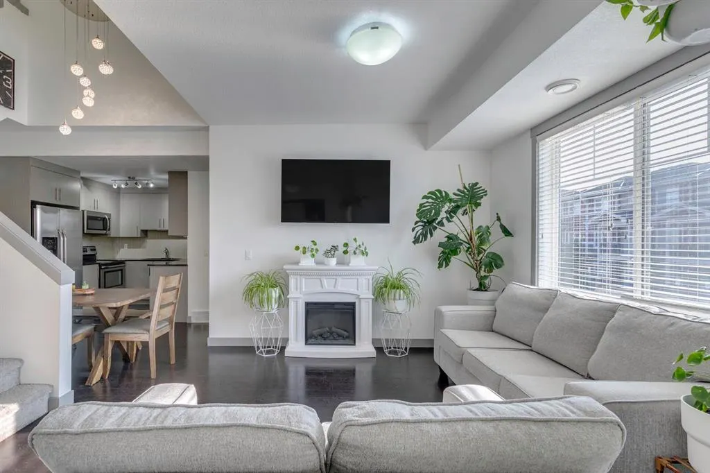 43 West Coach Manor SW, #2