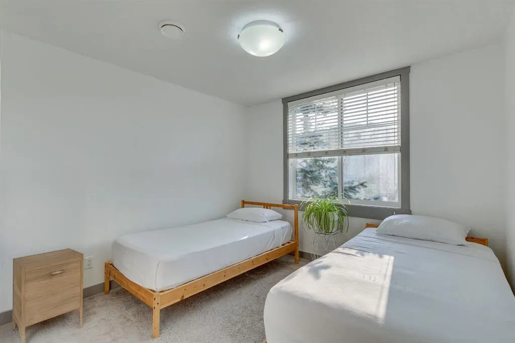 43 West Coach Manor SW, #2